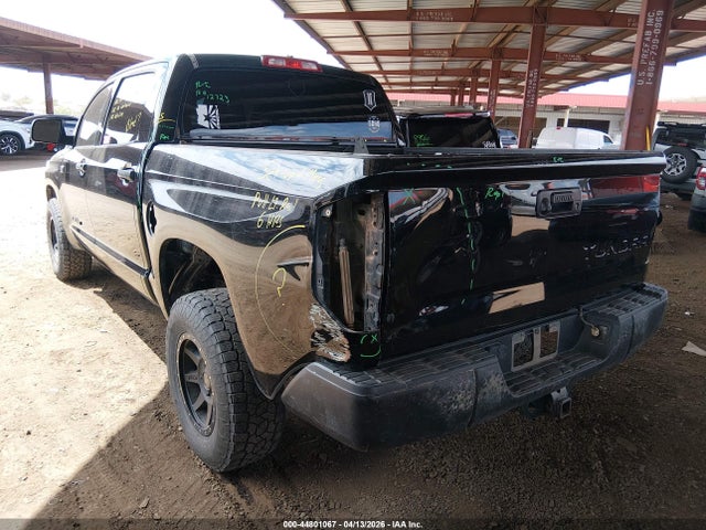 5TFDW5F11GX500215 Toyota Tundra Sr5 5.7l V8