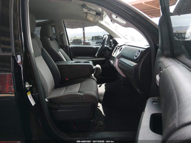 5TFDW5F11GX500215 Toyota Tundra Sr5 5.7l V8