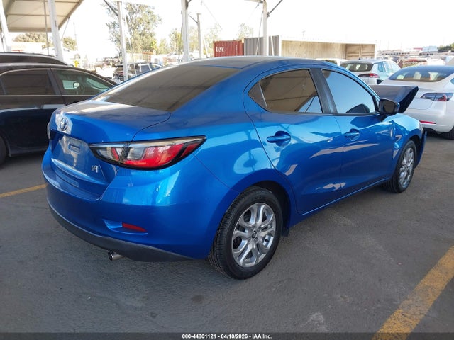 3MYDLBYV6JY319688 Toyota YARIS IA