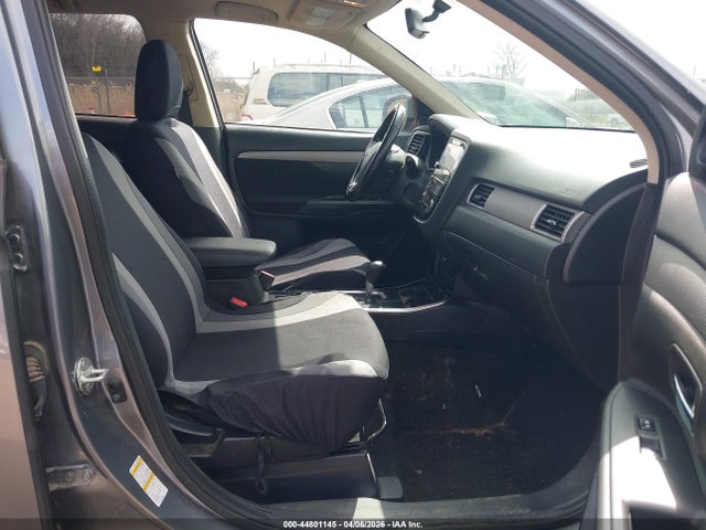 2018 MITSUBISHI OUTLANDER JA4AZ3A3XJZ015116 Photo 4