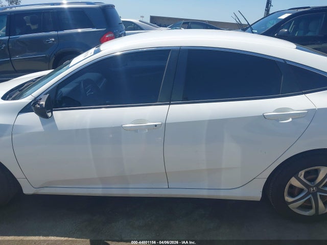 Honda Civic Lx 2018 2HGFC2F53JH553059 Image 15