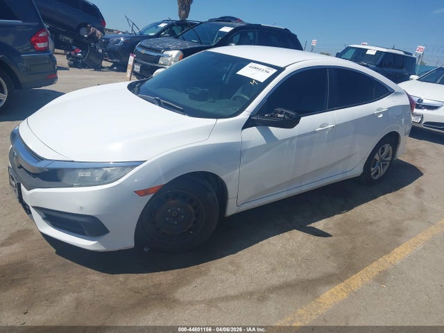 Honda Civic Lx 2018 2HGFC2F53JH553059 Image 2