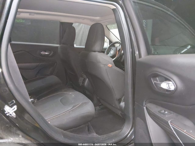 1C4PJLCB5GW371043 Jeep Cherokee 75th Anniversary