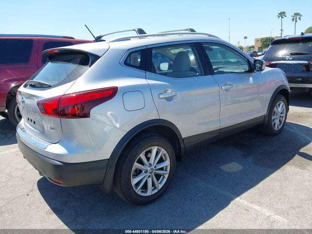 JN1BJ1CP0KW212498 Nissan Rogue Sport Sv