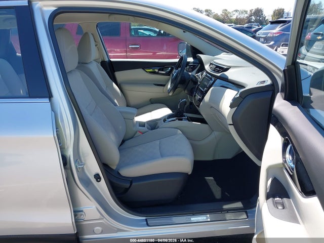 JN1BJ1CP0KW212498 Nissan Rogue Sport Sv