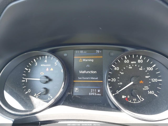 JN1BJ1CP0KW212498 Nissan Rogue Sport Sv