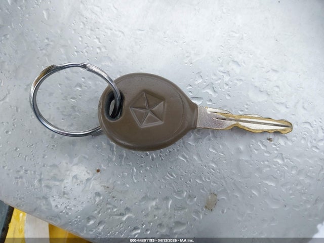 44801193 :رقم المزاد ، 3C3EL55H7YT235278 vin ، 2000 Chrysler Sebring Jxi مزاد بيع