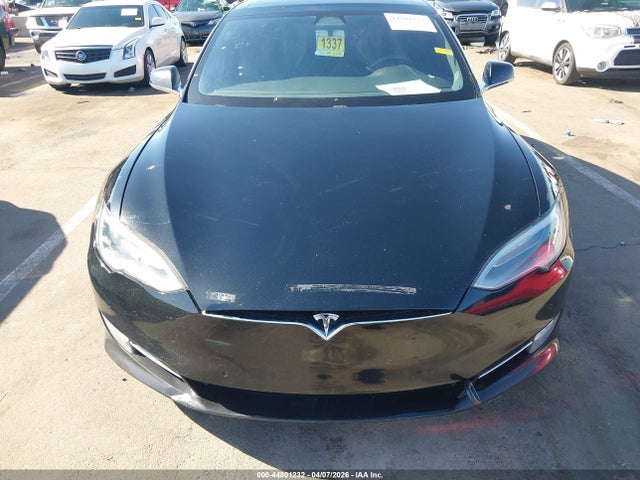 Продажа на аукционе авто 2018 Tesla Model S 100d/75d/p100d, vin: 5YJSA1E26JF273792, номер лота: 44801232