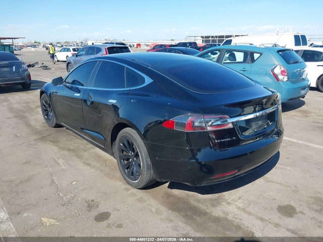 Продажа на аукционе авто 2018 Tesla Model S 100d/75d/p100d, vin: 5YJSA1E26JF273792, номер лота: 44801232