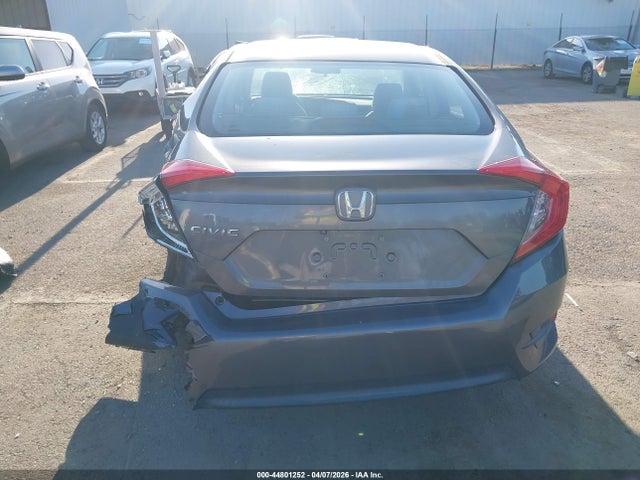 44801252 :رقم المزاد ، 2HGFC2F56HH568858 vin ، 2017 Honda Civic Lx مزاد بيع