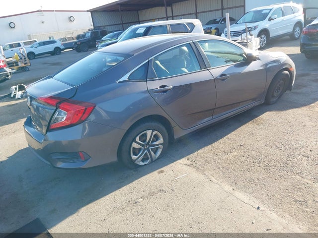 44801252 :رقم المزاد ، 2HGFC2F56HH568858 vin ، 2017 Honda Civic Lx مزاد بيع