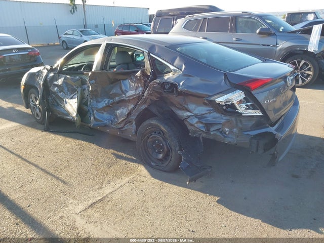 44801252 :رقم المزاد ، 2HGFC2F56HH568858 vin ، 2017 Honda Civic Lx مزاد بيع