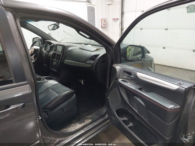 Продажа на аукционе авто 2017 Dodge Grand Caravan Gt, vin: 2C4RDGEG5HR799186, номер лота: 44801254