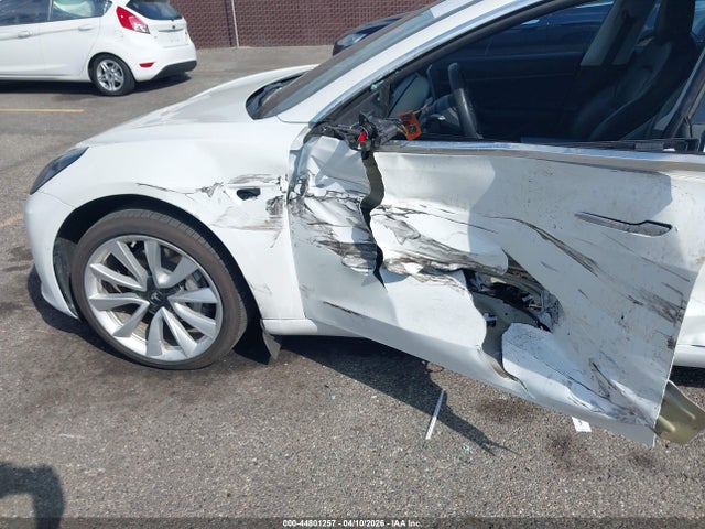 2020 Tesla Model 3 Standard Range Plus Rear-wheel Drive/standard Range Rear-wheel Drive მანქანა იყიდება აუქციონზე, vin: 5YJ3E1EA4LF614450, აუქციონის ნომერი: 44801257