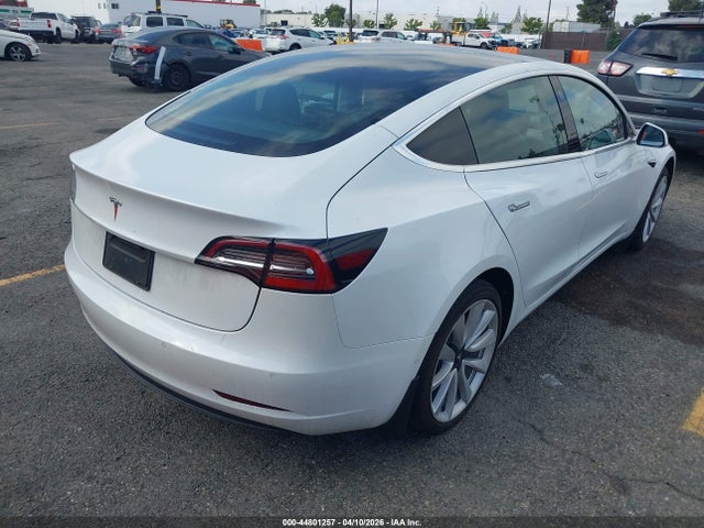 2020 Tesla Model 3 Standard Range Plus Rear-wheel Drive/standard Range Rear-wheel Drive მანქანა იყიდება აუქციონზე, vin: 5YJ3E1EA4LF614450, აუქციონის ნომერი: 44801257