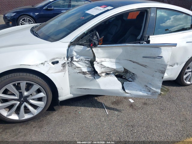 2020 Tesla Model 3 Standard Range Plus Rear-wheel Drive/standard Range Rear-wheel Drive მანქანა იყიდება აუქციონზე, vin: 5YJ3E1EA4LF614450, აუქციონის ნომერი: 44801257