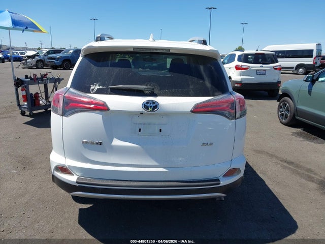 JTMWFREV2GJ066118 Toyota Rav4 Xle