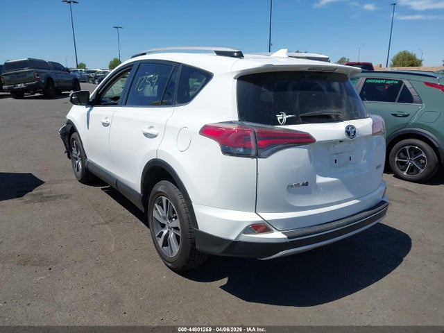 JTMWFREV2GJ066118 Toyota Rav4 Xle