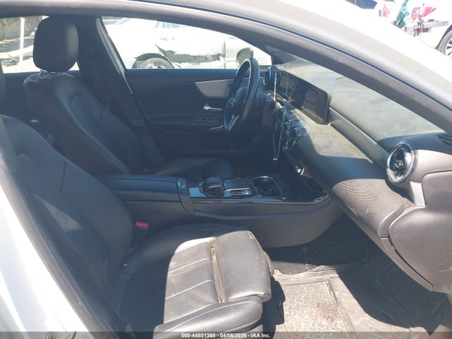 2019 Mercedes-benz A 220 მანქანა იყიდება აუქციონზე, vin: WDD3G4EB9KW025866, აუქციონის ნომერი: 44801368