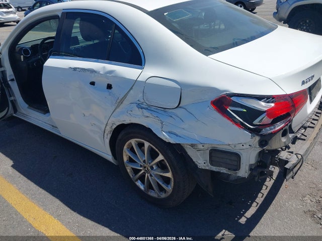 2019 Mercedes-benz A 220 მანქანა იყიდება აუქციონზე, vin: WDD3G4EB9KW025866, აუქციონის ნომერი: 44801368