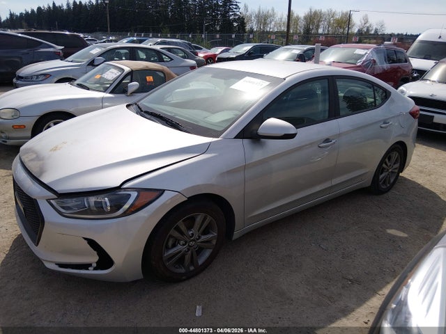 5NPD84LFXHH056141 Hyundai ELANTRA SE