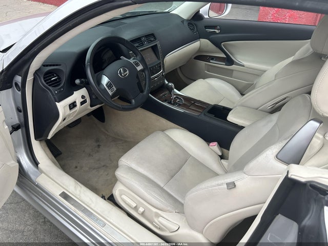 44801381 :رقم المزاد ، JTHFF2C26B2519092 vin ، 2011 Lexus Is 250c مزاد بيع