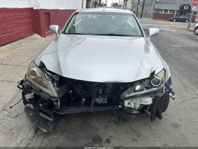 44801381 :رقم المزاد ، JTHFF2C26B2519092 vin ، 2011 Lexus Is 250c مزاد بيع