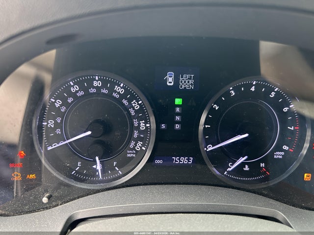 44801381 :رقم المزاد ، JTHFF2C26B2519092 vin ، 2011 Lexus Is 250c مزاد بيع