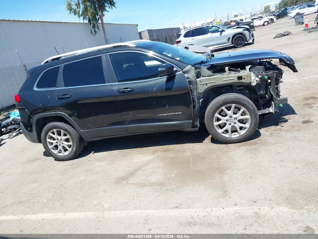 1C4PJLCS4GW208058 Jeep Cherokee Latitude