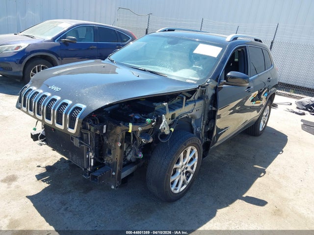 1C4PJLCS4GW208058 Jeep Cherokee Latitude