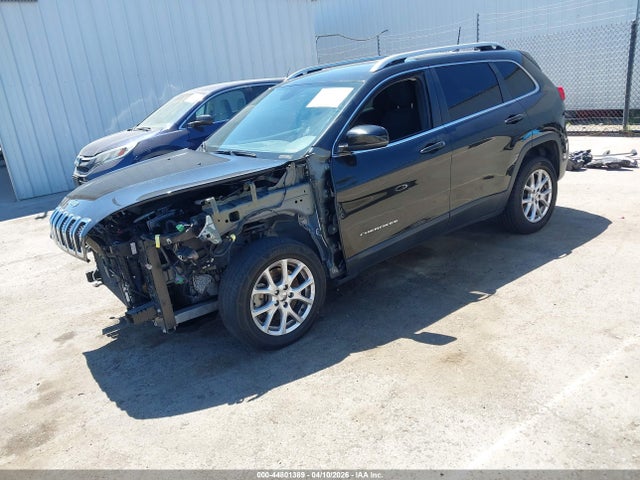 1C4PJLCS4GW208058 Jeep Cherokee Latitude