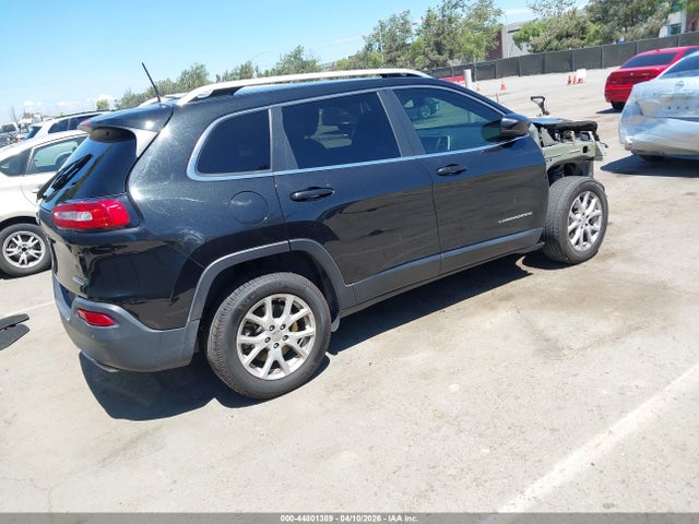1C4PJLCS4GW208058 Jeep Cherokee Latitude