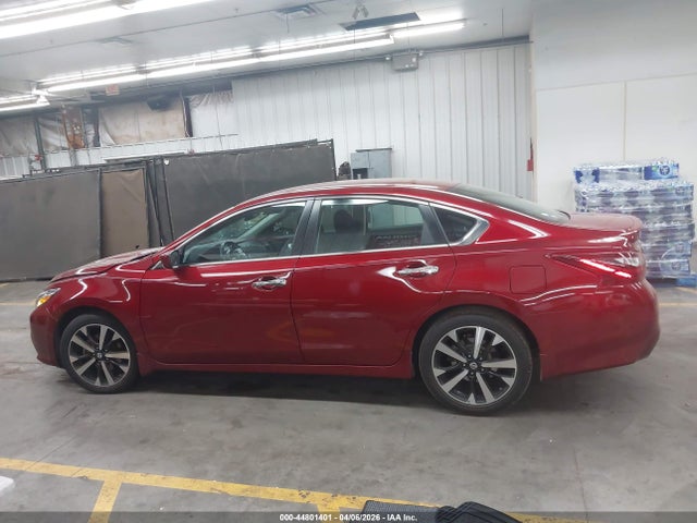 1N4AL3AP9JC137369 Nissan Altima 2.5 Sr