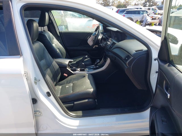 1HGCR2F18HA012595 Honda Accord Sport Se