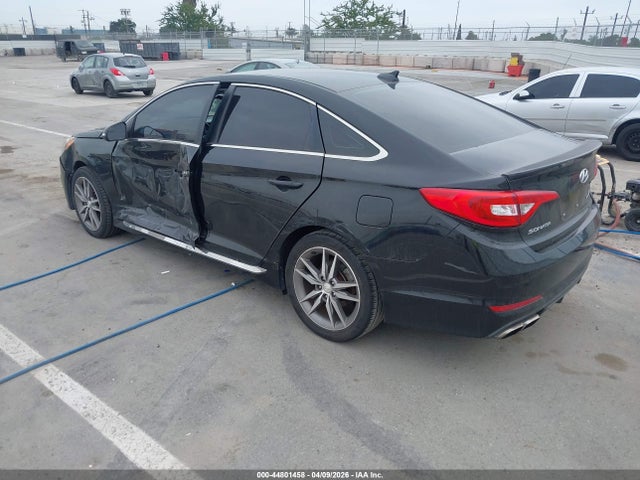 2017 HYUNDAI SONATA 5NPE34AB3HH576135 Photo 2