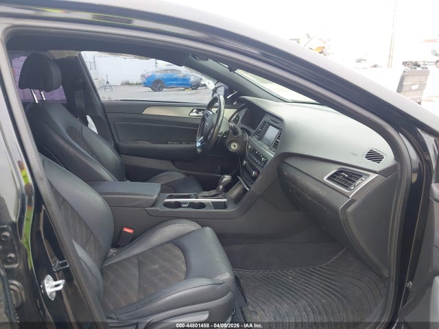 2017 HYUNDAI SONATA 5NPE34AB3HH576135 Photo 4