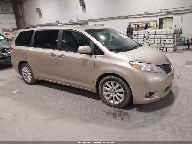 2011 TOYOTA SIENNA 5TDDK3DC0BS026244
