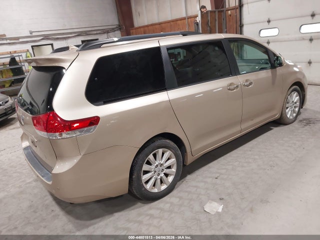 2011 TOYOTA SIENNA 5TDDK3DC0BS026244 Photo 3