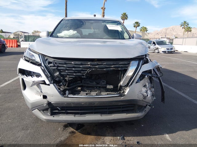 JN8BT3BA3PW415736 Nissan Rogue Sv Fwd