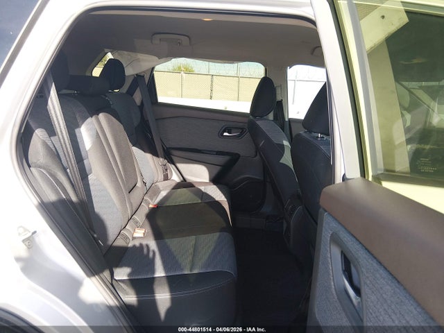 JN8BT3BA3PW415736 Nissan Rogue Sv Fwd