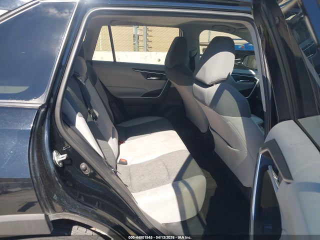 2T3W1RFV5KC022204 Toyota Rav4 Xle