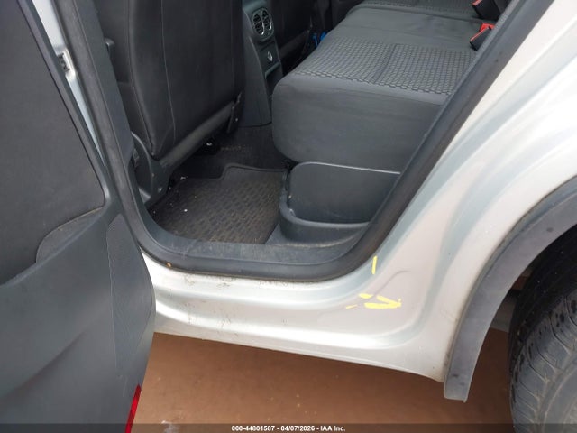 44801587 :رقم المزاد ، WVGAV7AXXAW525961 vin ، 2010 Volkswagen Tiguan S مزاد بيع