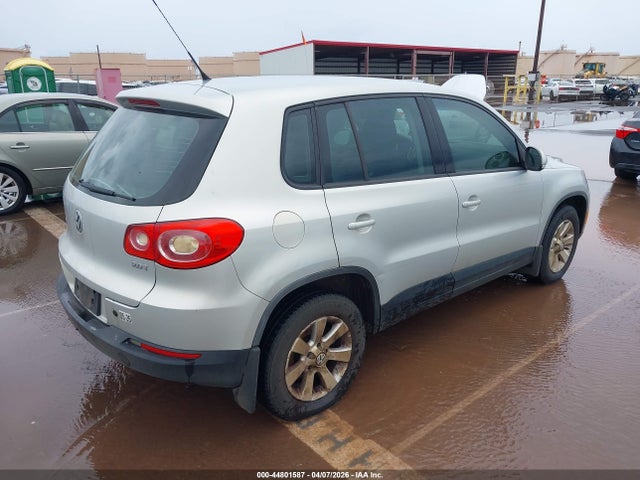 44801587 :رقم المزاد ، WVGAV7AXXAW525961 vin ، 2010 Volkswagen Tiguan S مزاد بيع