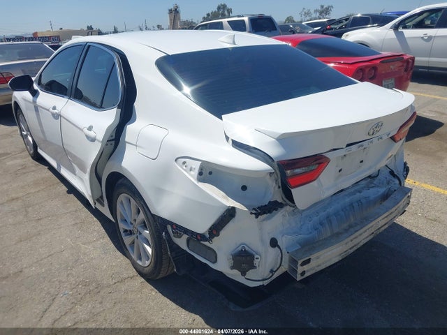 4T1R11AK1NU688015 Toyota CAMRY LE
