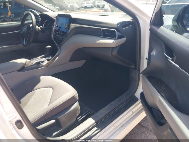 4T1R11AK1NU688015 Toyota CAMRY LE