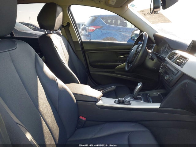 2013 Bmw 328i მანქანა იყიდება აუქციონზე, vin: WBA3A5C55DJ462761, აუქციონის ნომერი: 44801638