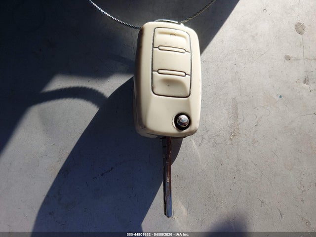44801652 :رقم المزاد ، 3VWRG3AL4AM007431 vin ، 2010 Volkswagen New Beetle 2.5l Final Edition مزاد بيع