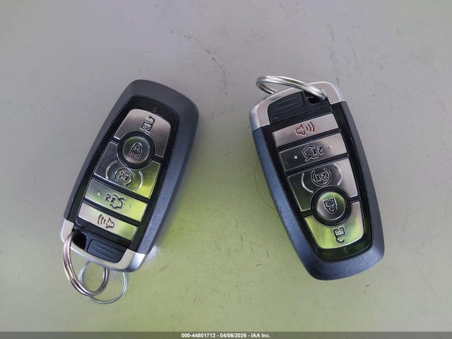 3FA6P0HDXJR277727 Ford FUSION SE