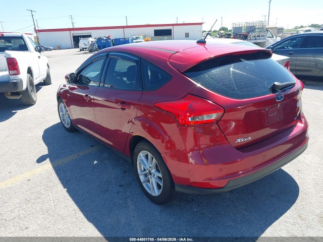 1FADP3K25FL267077 Ford FOCUS SE