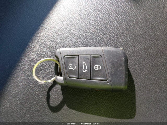 2018 VOLKSWAGEN ATLAS 1V2KR2CA4JC566997 Photo 10